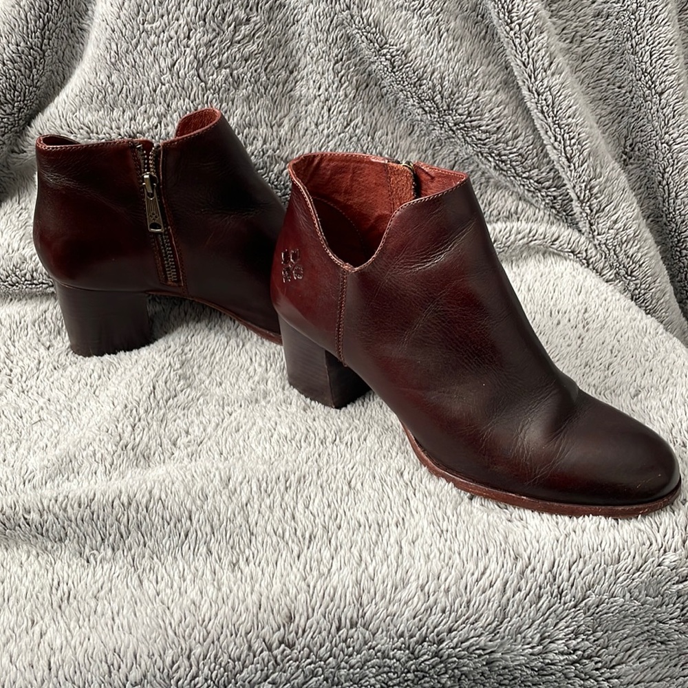 Patricia Nash Size 10 Brown Leather Cutout Booties